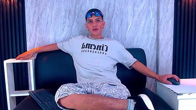 Matt Ruso online show from October 8, 7:40 pm