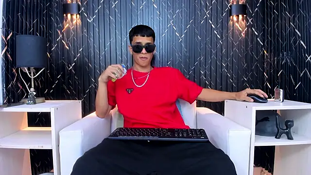 Matt Ruso online show from November 4, 3:40 am