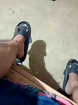 luuiss12 online show from October 25, 5:20 am