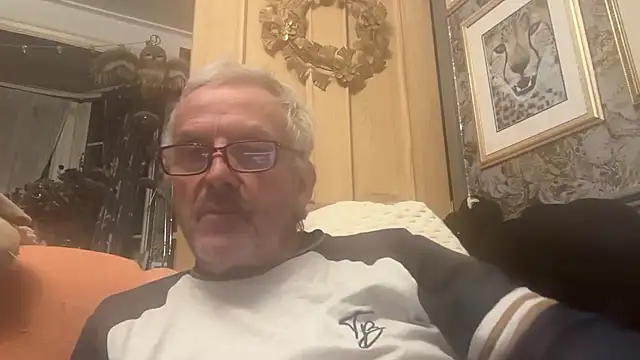 poggles online show from November 14, 10:44 pm