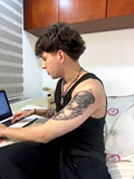 Thomas Big dick online show from November 25, 1:29 am