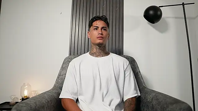 AxelVilla  online show from October 17, 9:08 pm