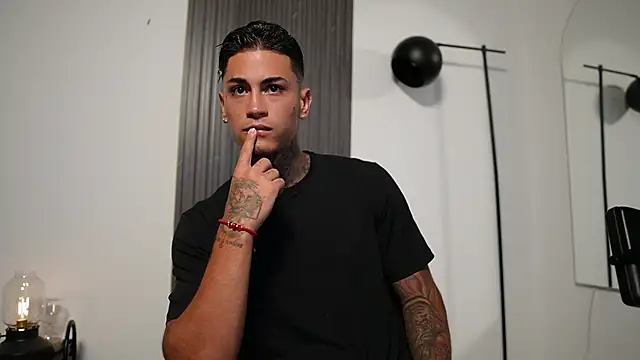 AxelVilla  online show from October 10, 8:56 pm