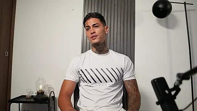 AxelVilla  online show from October 15, 8:27 pm