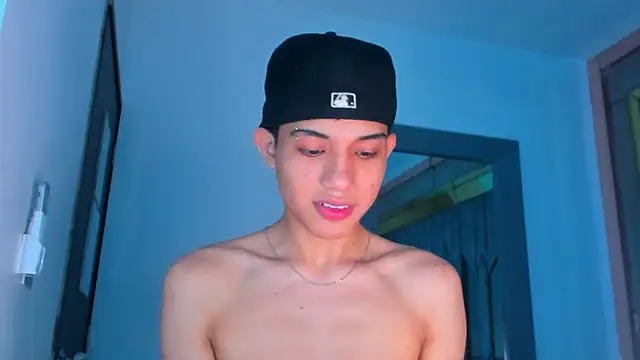 Sebax Young online show from December 14, 9:00 pm