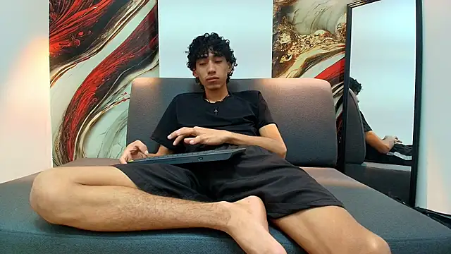 simondwayne online show from March 30, 7:26 pm