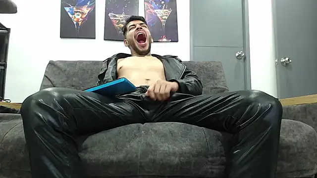 mackdaniels online show from October 8, 12:15 am