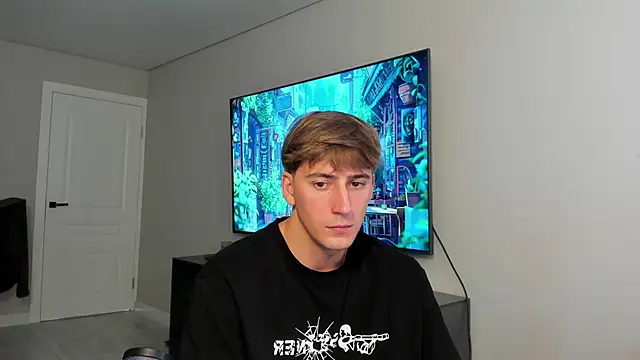 DaniHort online show from February 5, 12:45 pm