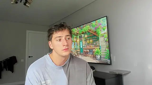 DaniHort online show from April 2, 7:49 am