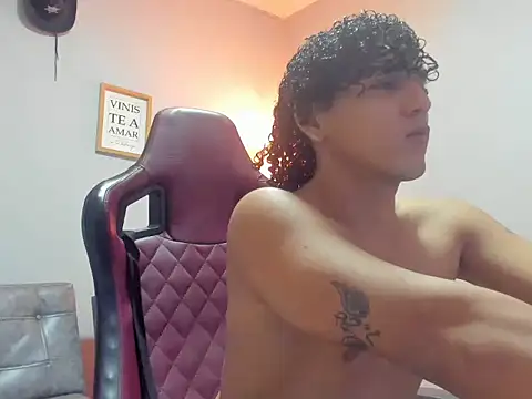 Snapshot of Xfire_boy69 chatting on September 14, 11:29 pm Xfire boy69 online show from September 14, 11:29 pm