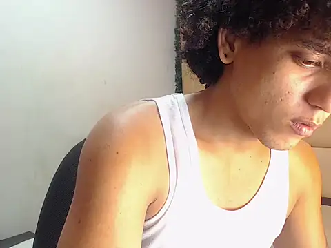 Snapshot of Xfire_boy69 chatting on October 3, 4:34 pm Xfire boy69 online show from October 3, 4:34 pm