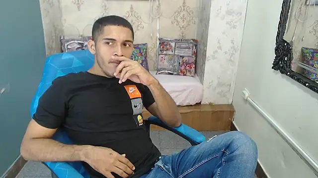 Derek Storm  online show from November 5, 11:01 am