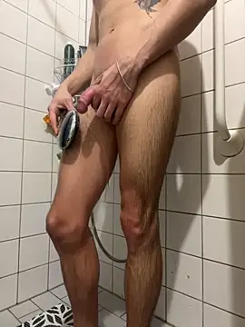 danny6699 online show from December 17, 7:53 pm