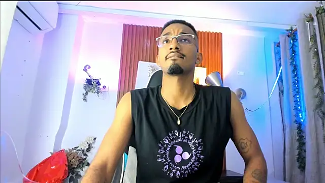 Darwin mayo online show from October 13, 5:30 pm