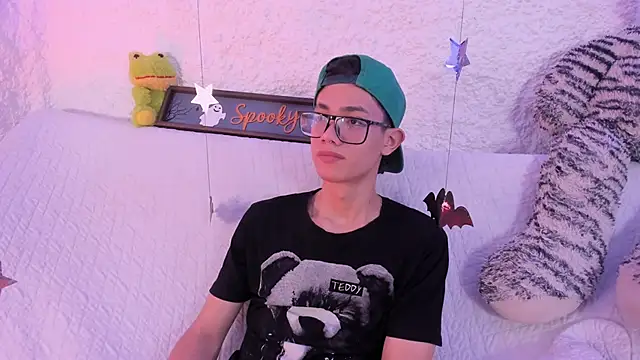 thiago kinghot online show from October 11, 12:53 pm