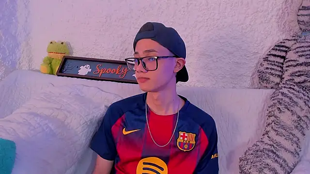 thiago kinghot online show from October 20, 5:11 am