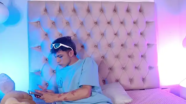 Princeapolo anki online show from November 12, 8:25 pm