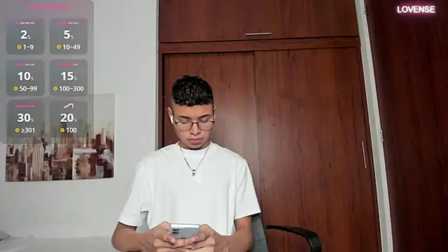 tristan gold online show from September 15, 10:49 am