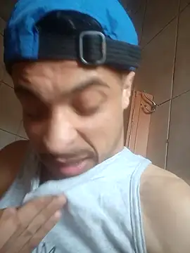 Veww1313 online show from October 13, 2:23 pm