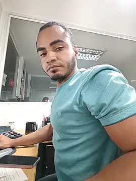 SanChacal5694 online show from December 3, 11:11 pm