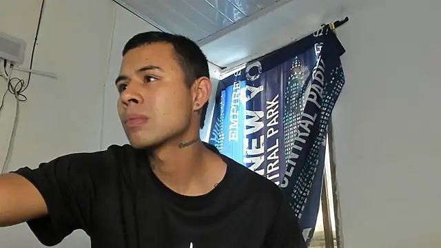  Logan Colton  online show from March 22, 9:20 pm