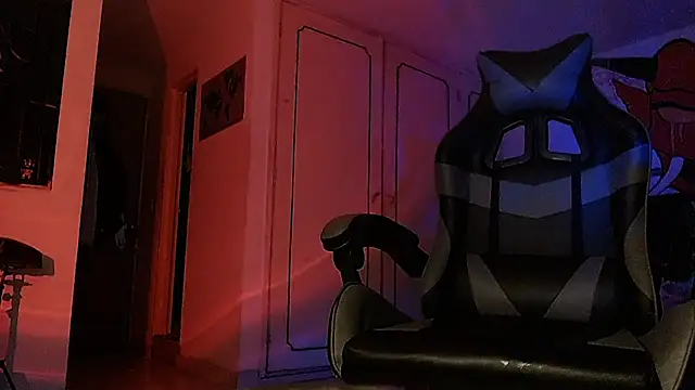 malek xarx  online show from April 4, 3:36 am