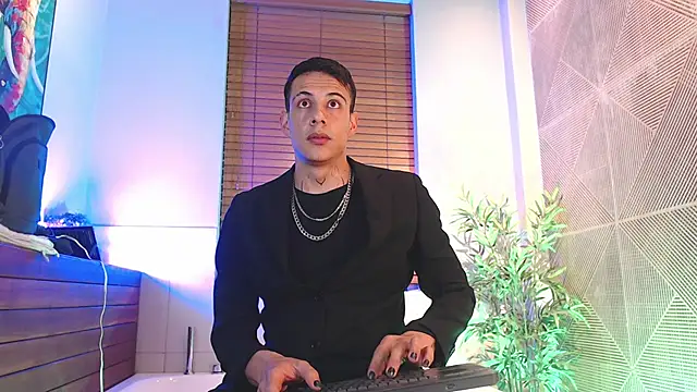 Dustin Sonne online show from April 11, 3:35 am