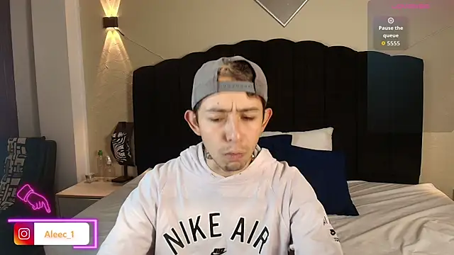 Aleecandrews online show from September 15, 7:15 pm