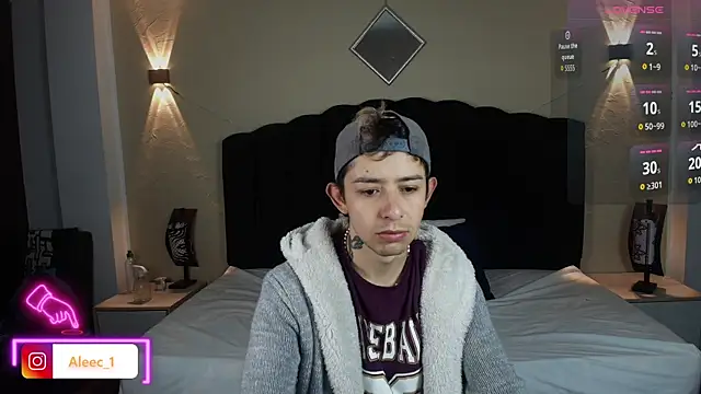 Aleecandrews online show from September 13, 7:15 pm