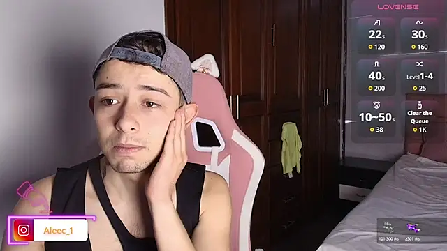 Aleecandrews online show from October 11, 7:40 pm