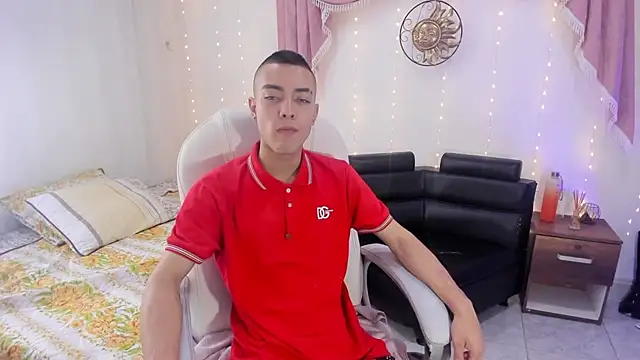 Dereck Boy8 online show from October 6, 8:24 pm