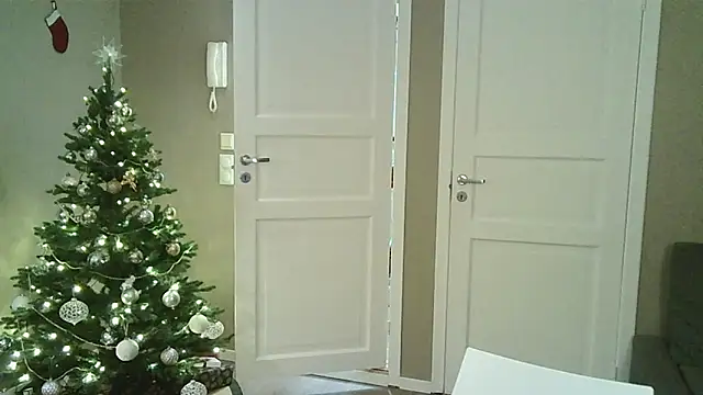 Dartanjanas13 online show from December 18, 5:09 pm