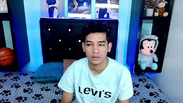 x oliver x online show from November 1, 3:54 am