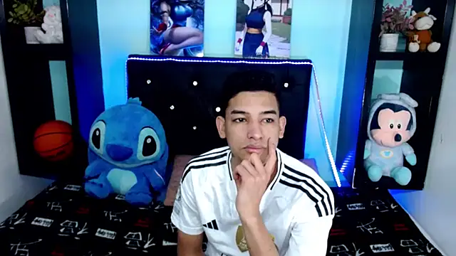 x oliver x online show from November 22, 3:17 am