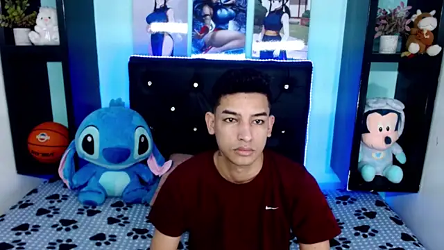 x oliver x online show from November 14, 2:40 pm