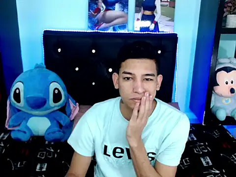 x oliver x online show from November 20, 3:50 am