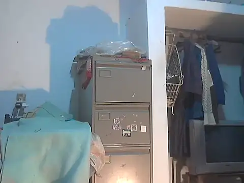 alej90 online show from February 12, 8:42 am