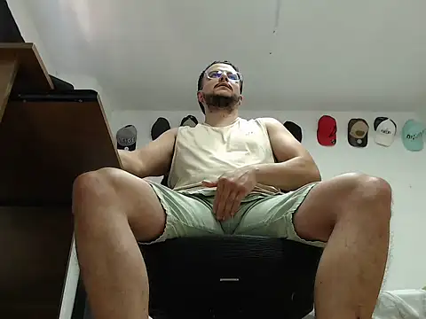 cloudsxxx online show from January 14, 3:06 pm