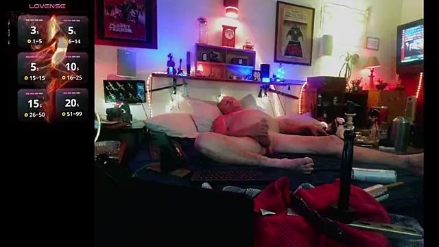 Pussyeat2please online show from May 18, 11:27 am