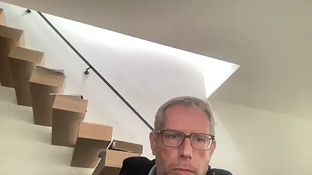 choupipat1 online show from April 6, 1:12 pm