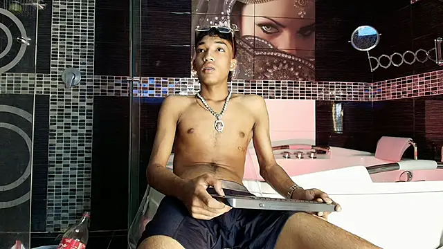 Lucass Blaze online show from November 21, 10:20 pm