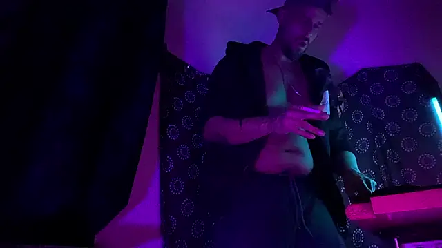 DjDiCKmannOnE online show from February 13, 11:10 pm