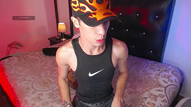 santiago cutex online show from May 31, 4:02 am