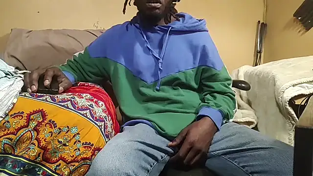 EYEzIAM online show from October 11, 8:57 pm