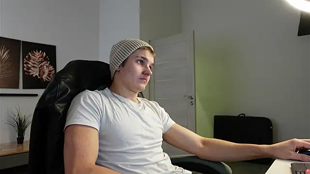 Mark Karson online show from October 14, 7:26 am