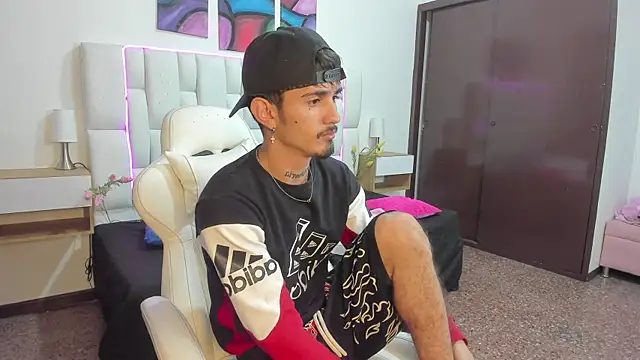 nextboywell1 online show from March 30, 3:07 am