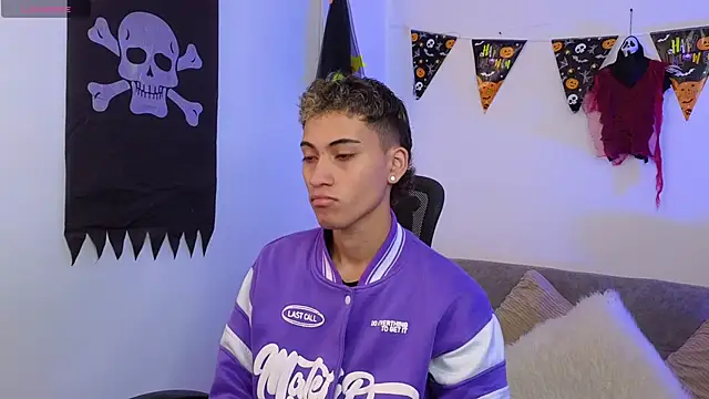 yulian vasquez online show from October 20, 12:20 pm