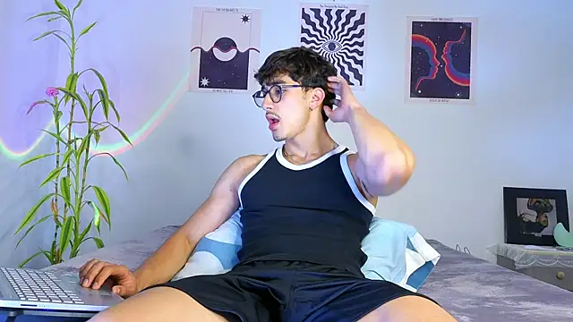 LatinReall online show from October 16, 12:29 am