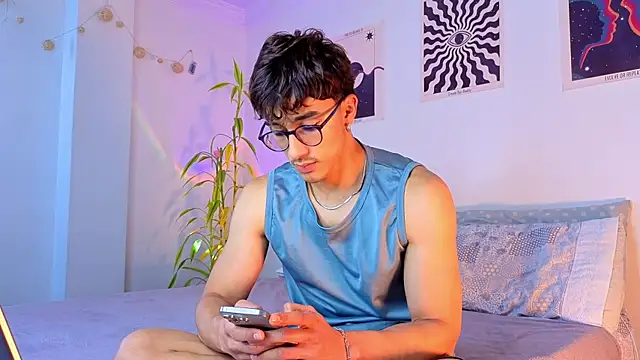 LatinReall online show from September 11, 9:47 pm