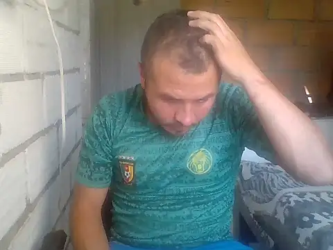 santiii   12 online show from December 14, 4:58 pm